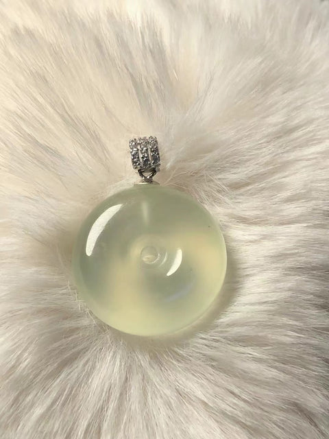Kalung Jepitan Perdamaian Giok Alami yang terbuat dari perak 925 Ukuran 23,5 * 9,3 mm Sudah termasuk ongkos kirim dan pajak.