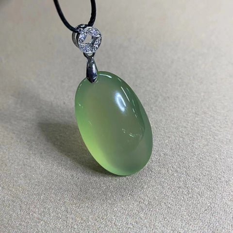Kalung Giok Cui Alami, Waktu dan Keberuntungan, Ukuran 34 * 24mm, Sudah termasuk ongkos kirim dan pajak.