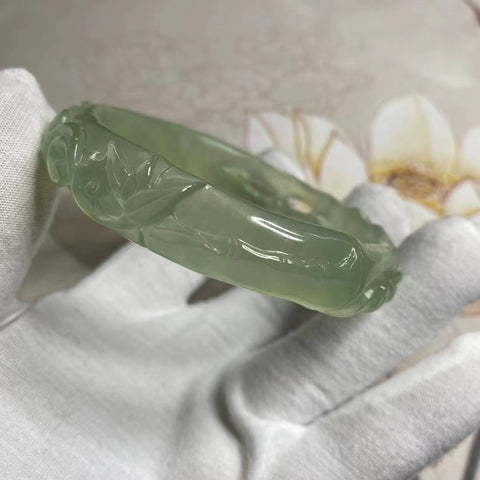 Gaya Gelang Bambu Giok Cui Giok Alami Ukuran 62-64mm Ukuran 63.1mm Lebar 15.5mm Giok terjadi secara alami Pola acak termasuk pajak pengiriman