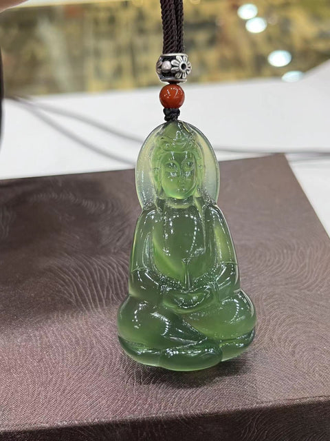 Liontin Cui Jade Guanyin Alami Ukuran 61mm kali 35mm Giok bersih, halus dan hangat Termasuk ongkos kirim dan pajak.