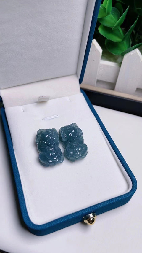 Batu giok alami sepasang pemberani untuk menarik kekayaan dan kemakmuran Bahan lubang tua, kepala penuh air, efek keausan yang indah Ukuran 3,3 * 1,4 mm Termasuk pajak pengiriman