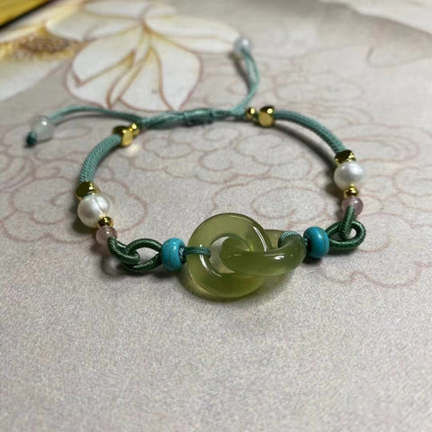 Gelang Giok Cui Fine Jade Saling Mengunci Cinta Sejati Selamanya Ukuran 10.3mm Sudah termasuk ongkos kirim dan pajak.