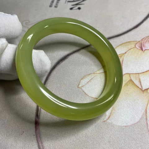 Gelang Halus Giok Cui Alami Ukuran 59-61mm Ukuran 60.1mm Lebar Sisi 12.8mm Giok terjadi secara alami Pola acak termasuk pajak pengiriman