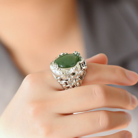 925 Perak dengan Cincin Naga Sisi Telur Hetian Jasper Batu gioknya halus dan hangat Gayanya baru dan apik, menyegarkan dan elegan Sudah termasuk pajak pengiriman