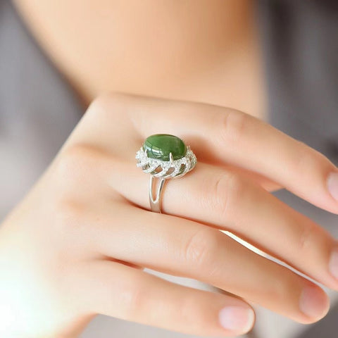 Cincin Giok Giok Hetian Alami yang terbuat dari perak 925, Giok yang bersih, halus, dan hangat dengan bintang-bintang di bawah sinar bulan Sudah termasuk pajak pengiriman