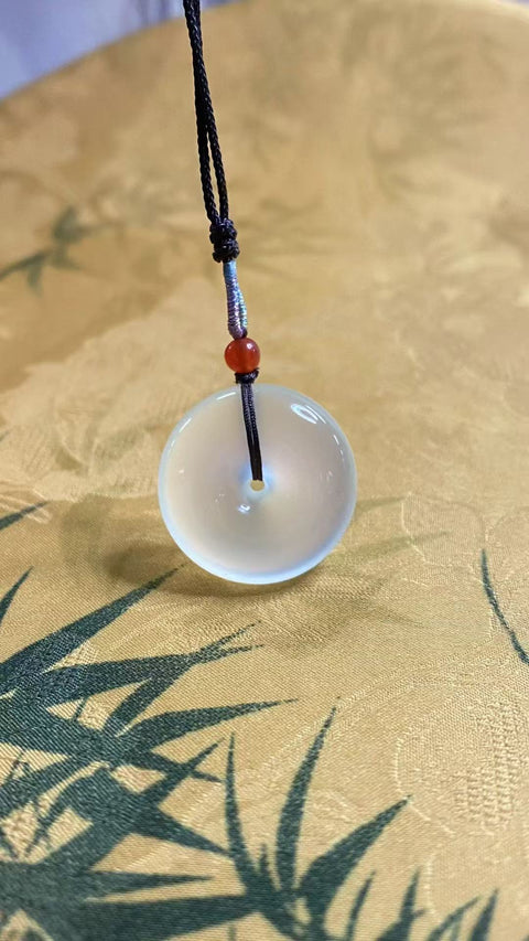 Permata giok yang indah, kalung giok jenis es — Keamanan dan Ketenangan, Spesifikasi: 24,1 × 10 mm Termasuk biaya pengiriman dan pajak.