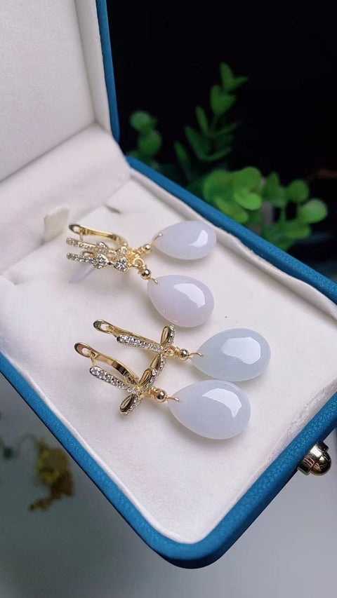 Anting-anting giok alami, bahan yang halus dan lembut, dihiasi dengan perak 925, bersih dan segar, ukuran 1,8 x 1,3 cm, termasuk biaya pengiriman dan pajak.