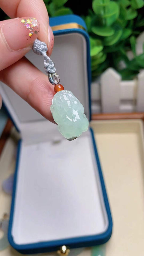 Jadeite alami Pixiu, menarik kekayaan dan harta karun, bahan lubang tua, penuh kepala air, indah dan tembus cahaya, hijau muda, kinerja biaya tinggi, spesifikasi 1.8✖️1.3 termasuk pengiriman dan pajak