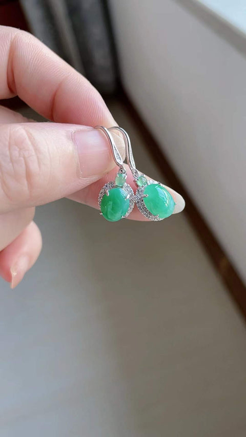 Anting giok alami, bahan lubang tua, kepala penuh air, hijau buah manis, tatahan perak 925, 0,9✖️0,7 termasuk pajak pengiriman