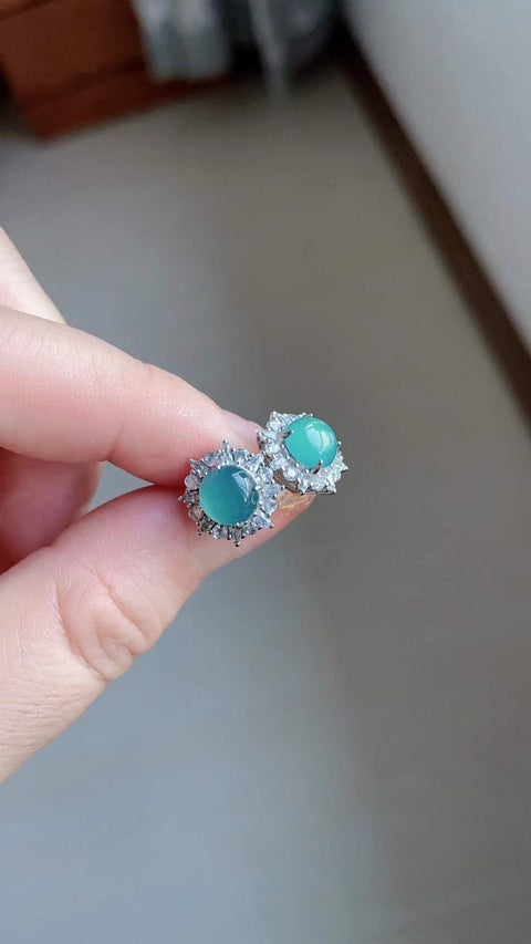 Anting air biru giok alami, bahan lubang tua, kepala air penuh, lem penuh, tatahan perak 925, ukuran batu lepas 0,7, termasuk pajak pengiriman