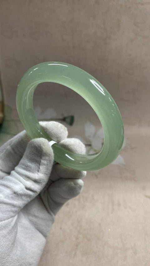 Gelang giok Xiuyan yang indah, diameter dalam: 56,5mm, lebar samping 11mm, batu alam dihasilkan secara alami, polanya acak, termasuk pajak pengiriman