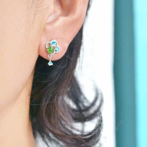 12486#s925 perak bertatahkan giok Hetian jasper tiga kehidupan anting enamel keberuntungan Spesifikasi Batu lepas: 4*4 Termasuk ongkos kirim dan pajak
