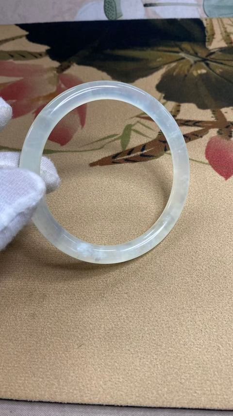 Xiuyu White Moonlight yang Indah - Beauty Bar, yang asli sangat cantik, sangat sejahtera, diameter 66mm, batu alam dihasilkan secara alami, polanya acak, termasuk pajak pengiriman