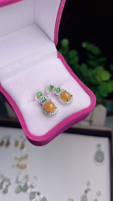 Anting giok alami, bahan lubang tua, dasar halus dan hangat, minyak ayam kuning yang indah, indah dan modis, tatahan perak 925, spesifikasi 5✖️7, termasuk pajak pengiriman