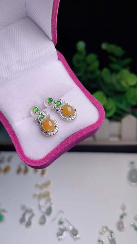 Anting giok alami, bahan lubang tua, dasar halus dan hangat, minyak ayam kuning yang indah, indah dan modis, tatahan perak 925, spesifikasi 5✖️7, termasuk pajak pengiriman