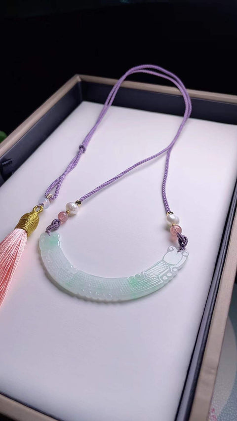 Kalung klavikula giok alami, bahan lubang tua, dasar halus dan hangat, ukiran indah, dingin dan transparan, spesifikasi 7.1✖️1.0 termasuk pajak pengiriman