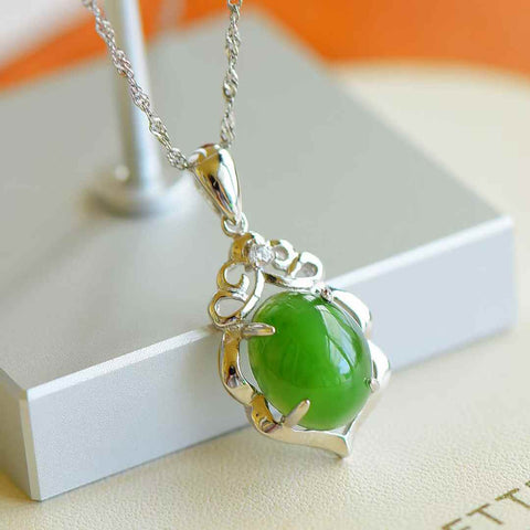 🍃🍃 Jasper item panas 👏🏻👏🏻s925 perak sterling bertatahkan liontin Jasper giok Hetian alami, tatahan permukaannya sangat indah 🌱No.: 10037# Ukuran: 10*12 Termasuk biaya pengiriman dan pajak