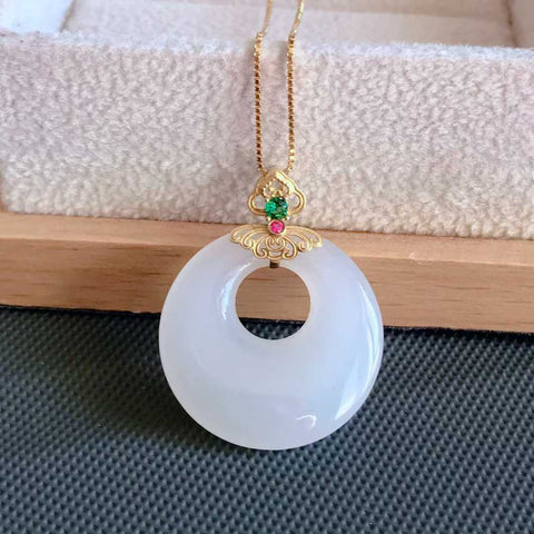 Liontin giok Hetian bertatahkan emas 💕 ~ emas 18k bersih dan menyegarkan + tatahan permata merah dan hijau, kualitas sempurna tanpa cacat, tubuh bagian atas yang indah, makna keberuntungan, ukuran 18mm termasuk pajak pengiriman