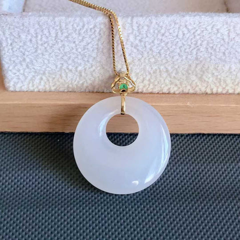 Liontin giok Hetian bertatahkan emas 💕 ~ emas 18k bersih dan menyegarkan + tatahan permata merah dan hijau, kualitas sempurna tanpa cacat, tubuh bagian atas yang indah, makna keberuntungan, ukuran 18mm termasuk pajak pengiriman