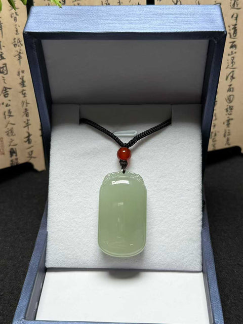 Giok Hetian "Kedamaian dan Kesusahan" Kedamaian dan kebahagiaan, tanpa kekhawatiran. Giok ini halus dan hangat, bulat dan penuh, cocok untuk dikenakan atau diberikan sebagai hadiah. 🎁 Perkiraan ukuran: 36×20×12㎜, termasuk ongkos kirim dan pajak