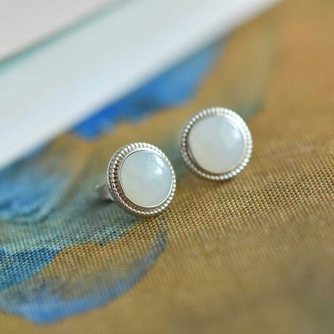 2426#925 perak bertatahkan giok Hetian berbentuk telur bulat anting perak polos, gioknya hangat dan halus, gayanya baru dan unik, termasuk ongkos kirim dan pajak