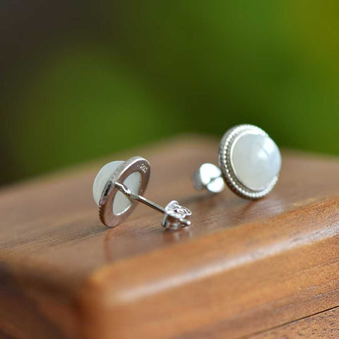 2426#925 perak bertatahkan giok Hetian berbentuk telur bulat anting perak polos, gioknya hangat dan halus, gayanya baru dan unik, termasuk ongkos kirim dan pajak