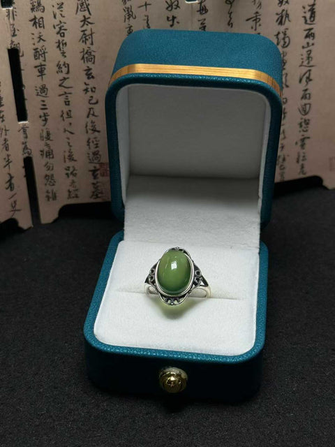 Cincin giok Xiuyan, 180 mm, bahan tambang tua, bertahtakan perak sterling 925. Ukuran sekitar 13,5 x 10 mm. Biaya kirim dan pajak sudah termasuk.