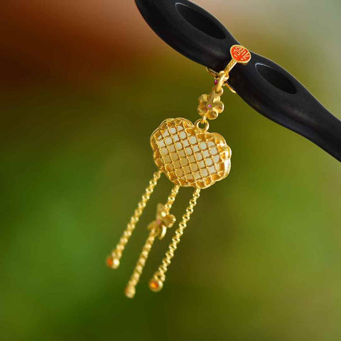 7809-2T#925 Jepit Rambut Kupu-kupu dan Bunga Pipih Giok Hetian Bertatahkan Perak dengan Rumbai Mutiara dan Kayu Ebony 🌸 Desain baru dan unik, kualitas giok yang hangat dan halus, pengerjaan yang sangat indah, termasuk biaya pengiriman dan pajak.