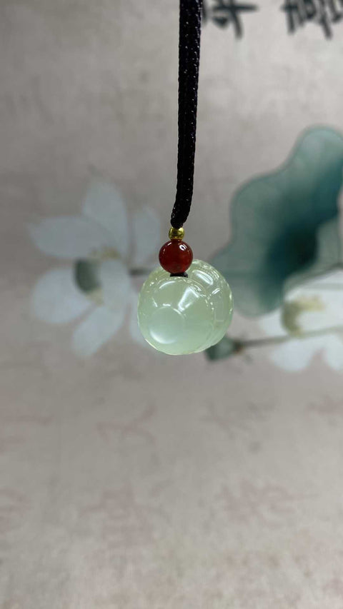 Labu Giok: Giok Xiuyan yang indah, tipe es, labu berukir warna musim semi dengan awan keberuntungan, dimensi: 31 x 20 mm, termasuk biaya pengiriman dan pajak.