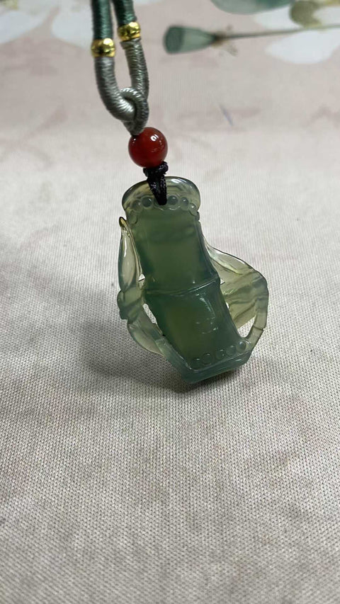 Bambu Membawa Kedamaian: Liontin Air Biru Giok Xiuyan yang Indah, Ukuran: 36 x 25mm, semua batu alam, termasuk biaya pengiriman dan pajak.