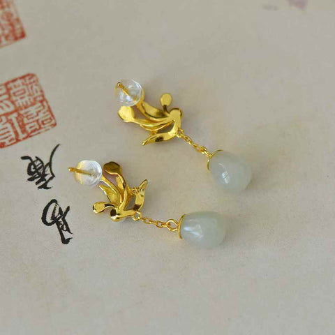 8112-2# 925 perak bertatahkan giok Hetian (7*10), anting enamel bunga magnolia liontin pendek giok putih, gioknya hangat dan halus, desainnya baru dan unik, termasuk biaya pengiriman dan pajak.