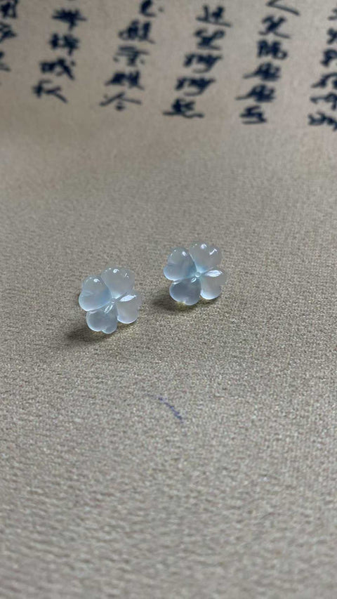 Anting: Anting berbentuk hati giok Xiuyan yang indah 💗, melambangkan cinta sejati 💕 dan keabadian, bertahtakan perak sterling 925, ukuran: 13mm, termasuk ongkos kirim dan pajak.