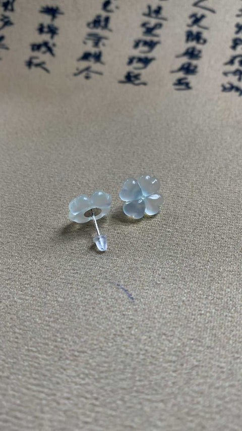 Anting: Anting berbentuk hati giok Xiuyan yang indah 💗, melambangkan cinta sejati 💕 dan keabadian, bertahtakan perak sterling 925, ukuran: 13mm, termasuk ongkos kirim dan pajak.