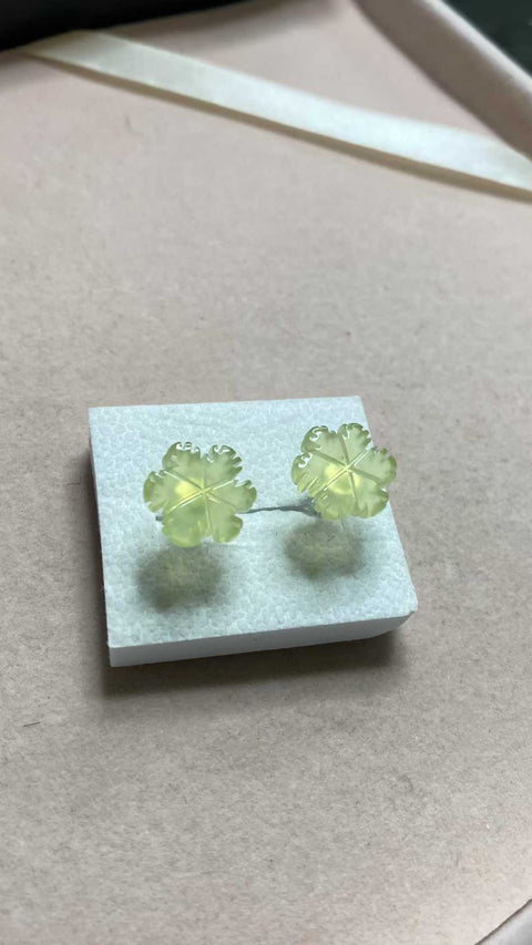 Anting-anting giok Xiuyan yang indah, bertahtakan perak sterling 925, ukuran: 12,5 mm, termasuk biaya pengiriman dan pajak.