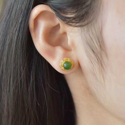 17121-2# Anting Perak Sterling 925 Bertahtakan Giok Hetian "Bintang Mengelilingi Bulan". Gioknya hangat dan lembut. Desainnya sederhana. Ukuran giok: 6*6 cm. Biaya pengiriman dan pajak sudah termasuk.