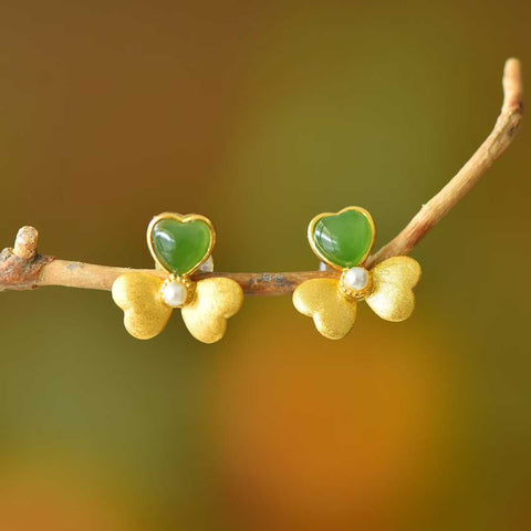 Anting perak sterling 925 7151-8# bertatahkan giok Hetian berbentuk hati dan disikat dengan tekstur lembut dan hangat. Desainnya unik dan baru. Dimensi giok: 5*5 cm. Biaya kirim dan pajak sudah termasuk.