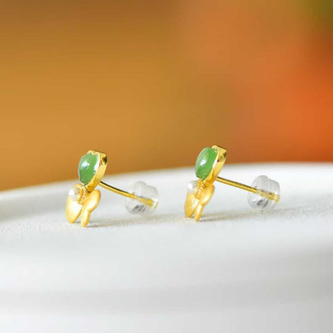 Anting perak sterling 925 7151-8# bertatahkan giok Hetian berbentuk hati dan disikat dengan tekstur lembut dan hangat. Desainnya unik dan baru. Dimensi giok: 5*5 cm. Biaya kirim dan pajak sudah termasuk.