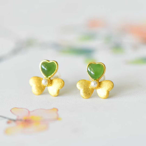 Anting perak sterling 925 7151-8# bertatahkan giok Hetian berbentuk hati dan disikat dengan tekstur lembut dan hangat. Desainnya unik dan baru. Dimensi giok: 5*5 cm. Biaya kirim dan pajak sudah termasuk.