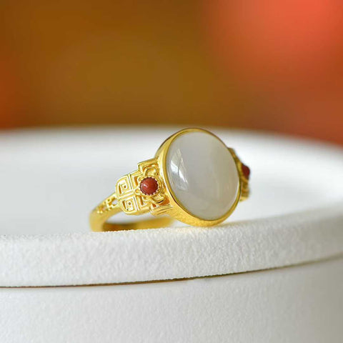 Cincin perak sterling 925 dengan cabochon giok Qinghai berwarna ungu berasap. Desainnya unik dan baru, pengerjaannya sangat indah, dan membuatnya tampak menonjol. Dimensi giok: 10*12 cm. Biaya pengiriman dan pajak sudah termasuk.