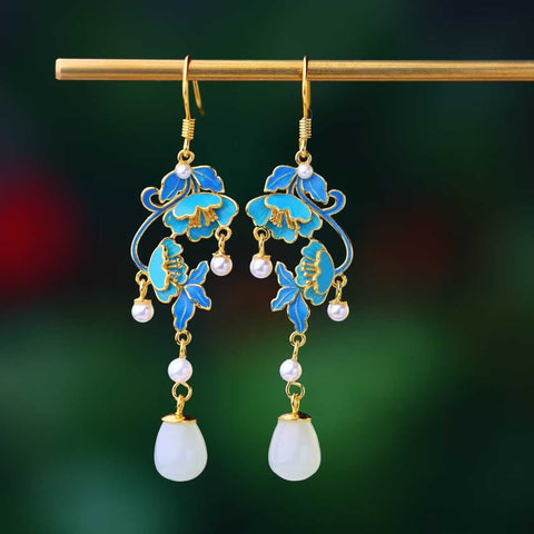 🌺🌺🌺5098-2# Anting kupu-kupu pendek perak sterling 925 bertatahkan giok Hetian. Desain unik dan baru, pengerjaan yang sangat indah, sungguh luar biasa. Dimensi giok: 7*10 mm. Biaya pengiriman dan pajak sudah termasuk.