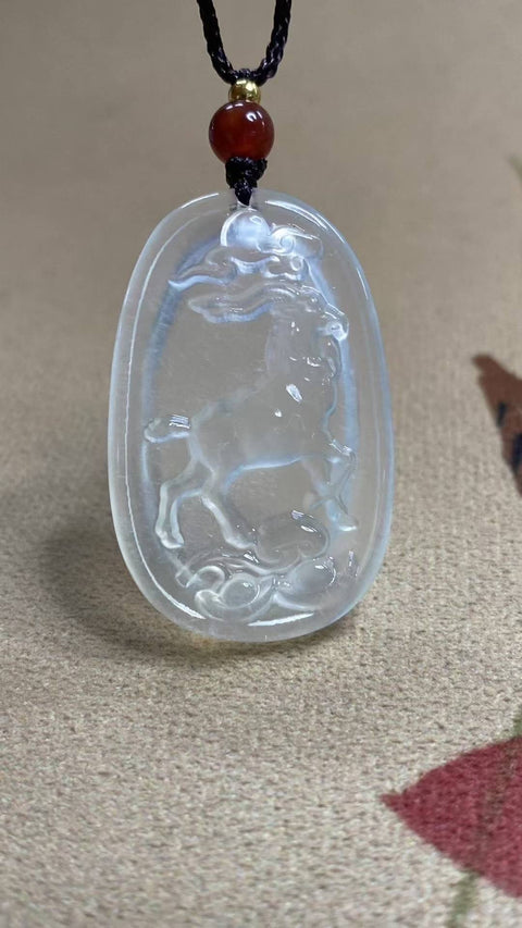 Domba (Zodiak Cina): Liontin Tipe Es Giok Xiuyan yang Indah - Domba (Zodiak Cina), Ukuran: 43 x 27 mm, termasuk biaya pengiriman dan pajak.