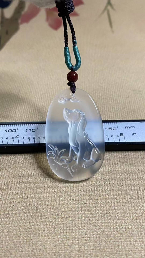 Anjing Zodiak: Liontin giok Xiuyan yang indah, ukuran: 42 x 26,5 mm, termasuk biaya pengiriman dan pajak.