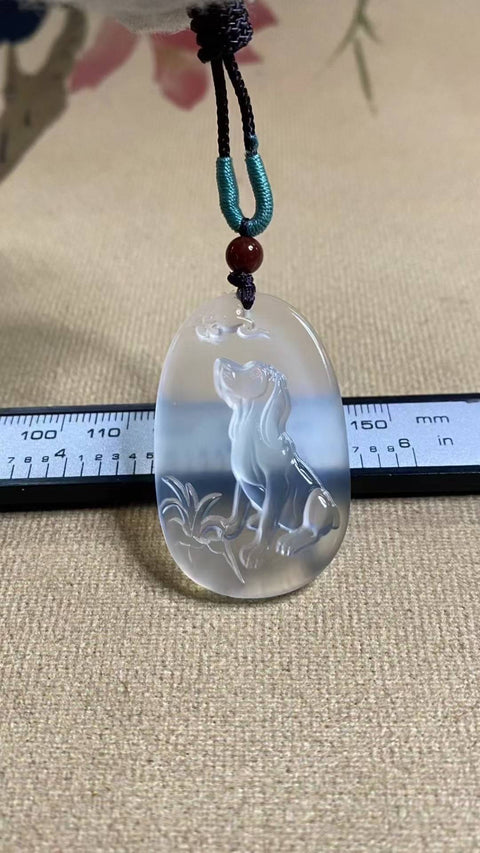 Anjing Zodiak: Liontin giok Xiuyan yang indah, ukuran: 42 x 26,5 mm, termasuk biaya pengiriman dan pajak.