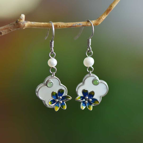 Set terbaru termasuk anting-anting teratai datar (7764#) dan liontin (0087#), termasuk biaya pengiriman dan pajak.