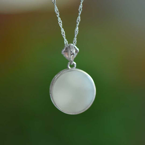 0110#925 Liontin Giok Hetian Berlapis Perak Berlapis Enamel "Ribuan Gunung dan Sungai". Spesifikasi Giok: 16*16 cm. Termasuk ongkos kirim dan pajak.