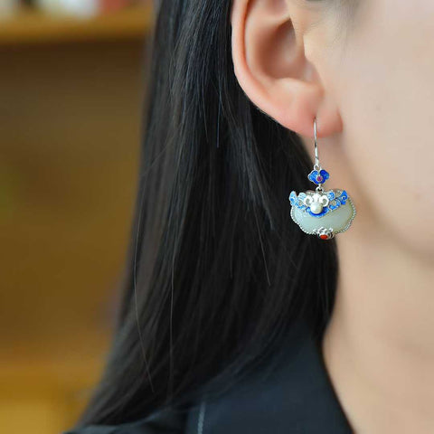 🌼🌼🌼7316#925 Anting Kunci "Benda Bertuah" Perak Sterling Bertahtakan Giok Hetian. Desain unik, elegan, dan elegan. Biaya kirim dan pajak sudah termasuk.