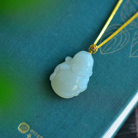 5618-2# Liontin Dewa Kekayaan giok Hetian tatahan 18k bahan Korea, ukuran 19*28 cm, sudah termasuk ongkos kirim dan pajak. Nomor barang: 202511221506