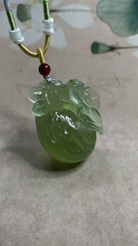 Kantong Uang: Liontin giok Xiuyan hijau es yang indah – Kantong Uang, dimensi: 45 x 38 mm, termasuk biaya pengiriman dan pajak.