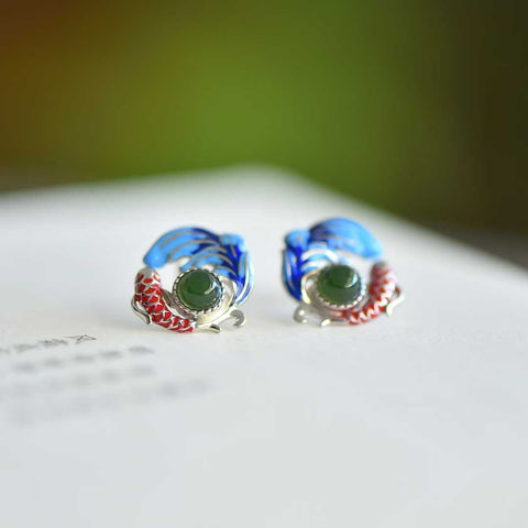 Anting Ikan Koi Giok Hetian Perak Sterling 17057#925. Kerajinan enamel, cerah dan penuh warna, tampak nyata, elegan, dan halus. Sepasang anting yang sangat indah dan elegan. Biaya pengiriman dan pajak sudah termasuk.