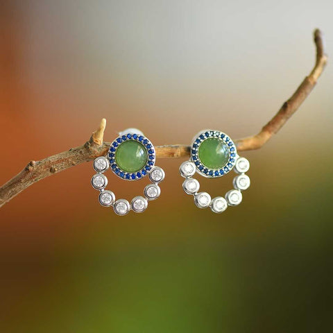 17064#925 Anting Perak Sterling dengan Tatahan Giok Hetian, Dikelilingi Bintang, Desain Kerawang, Berkilau dan Berwarna-warni, Elegan dan Halus, Sepasang Anting yang Sangat Indah dan Elegan, Termasuk Biaya Pengiriman dan Pajak.